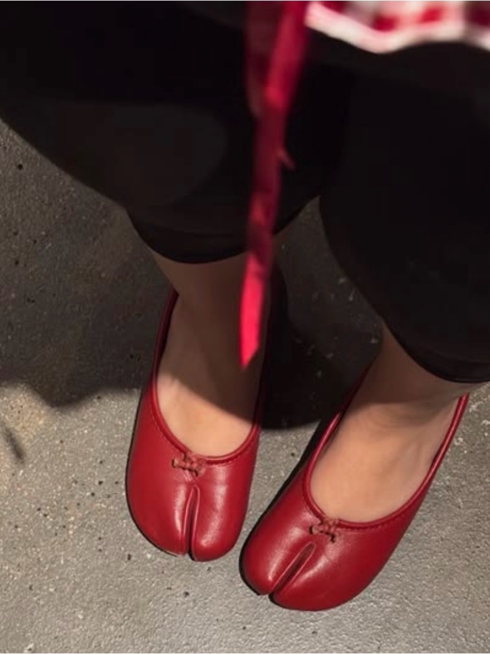 Tabi Style Split-Toe Ballet Flats